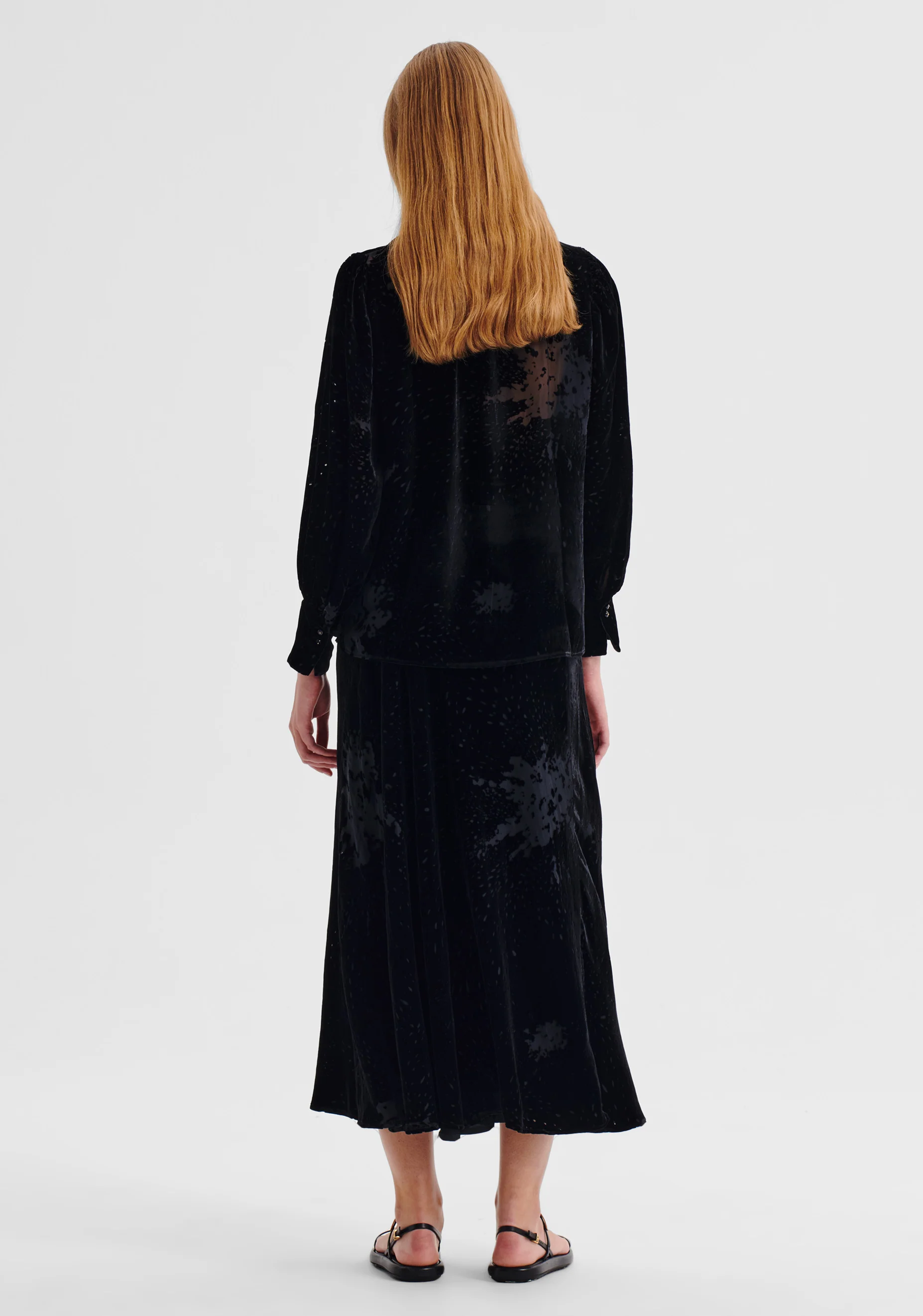 Aurora Velvet Blouse_Black - Image 5