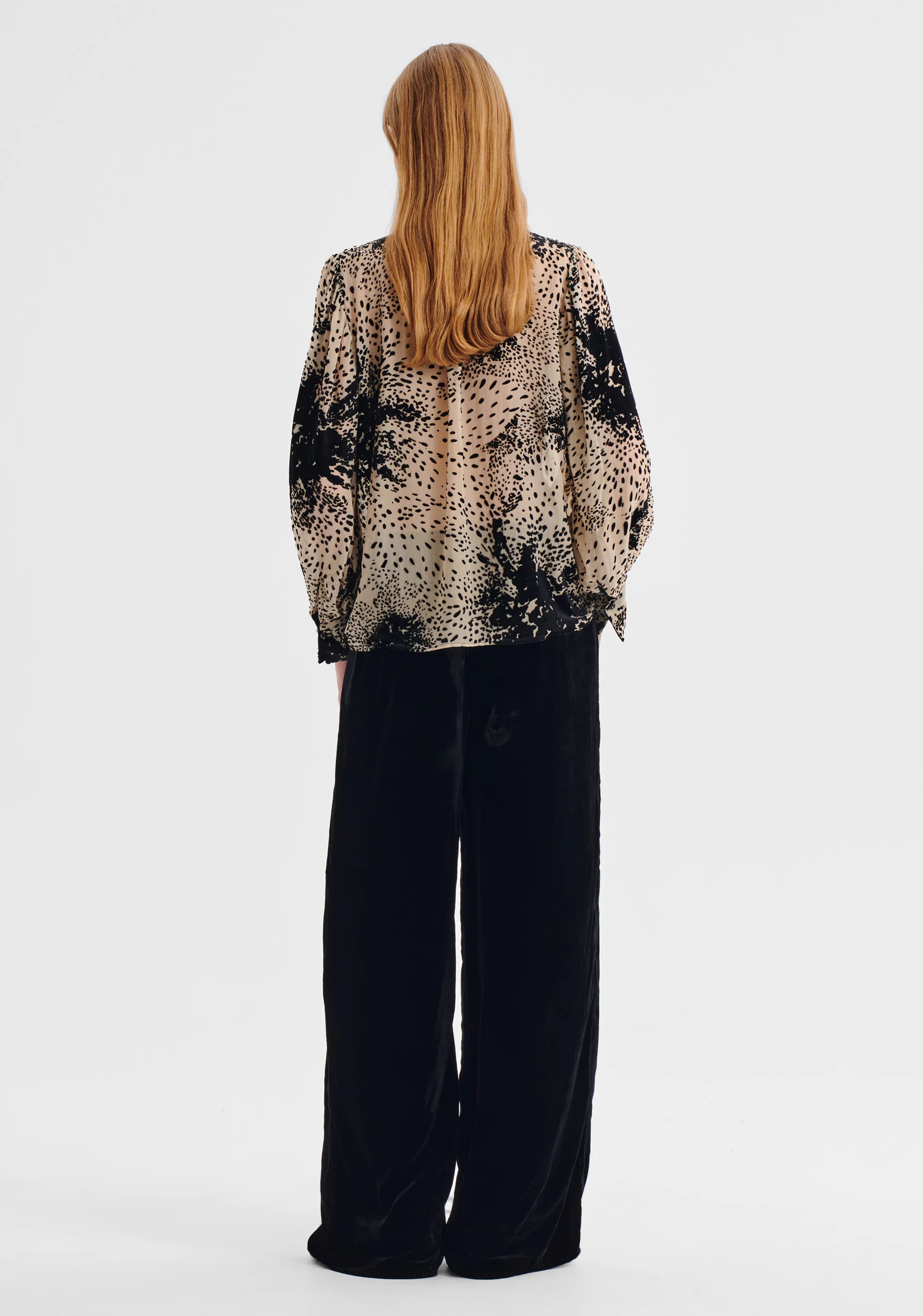 Aurora Velvet Blouse_Ecru - Image 3