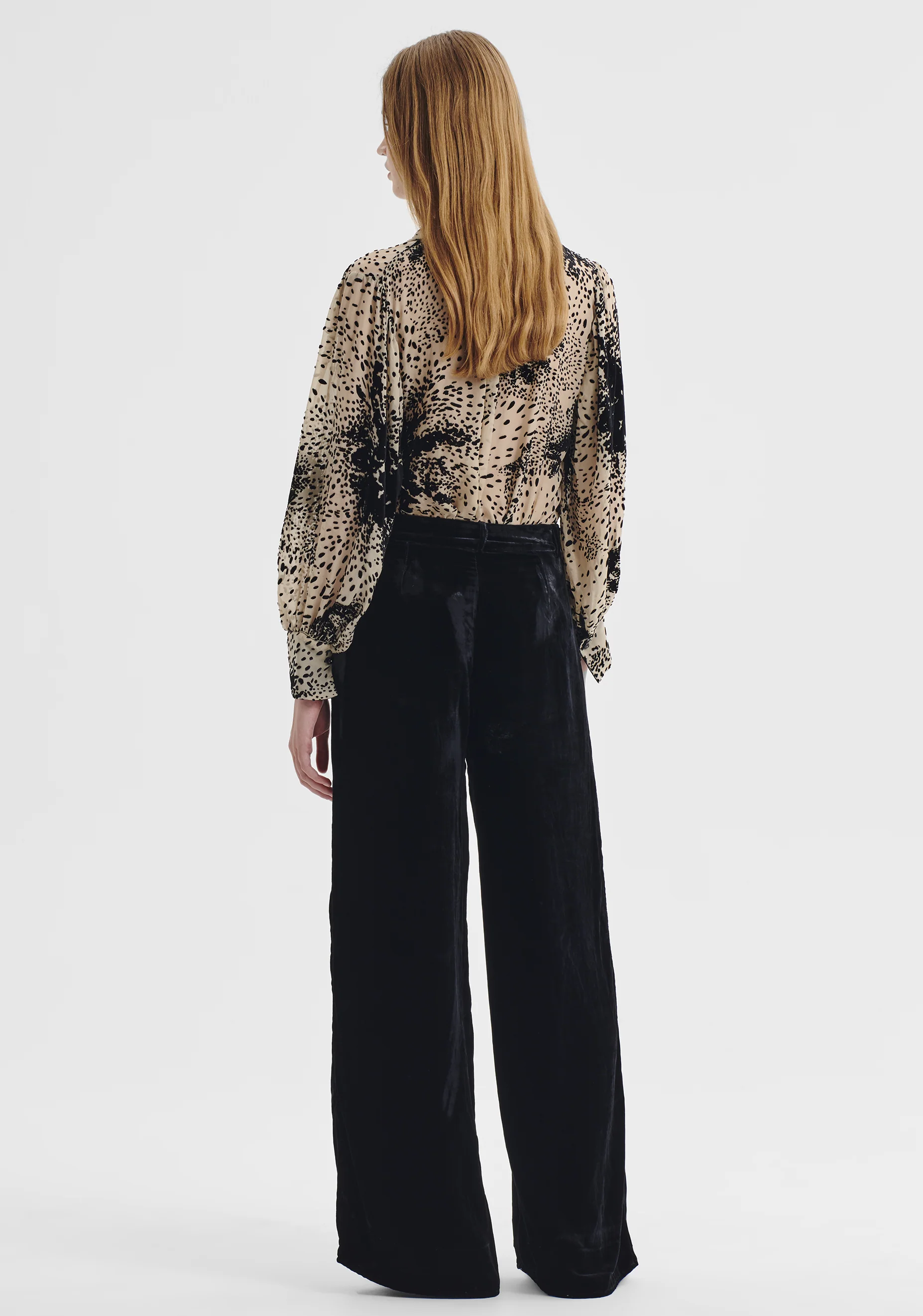 Aurora Velvet Pant_Black - Image 4