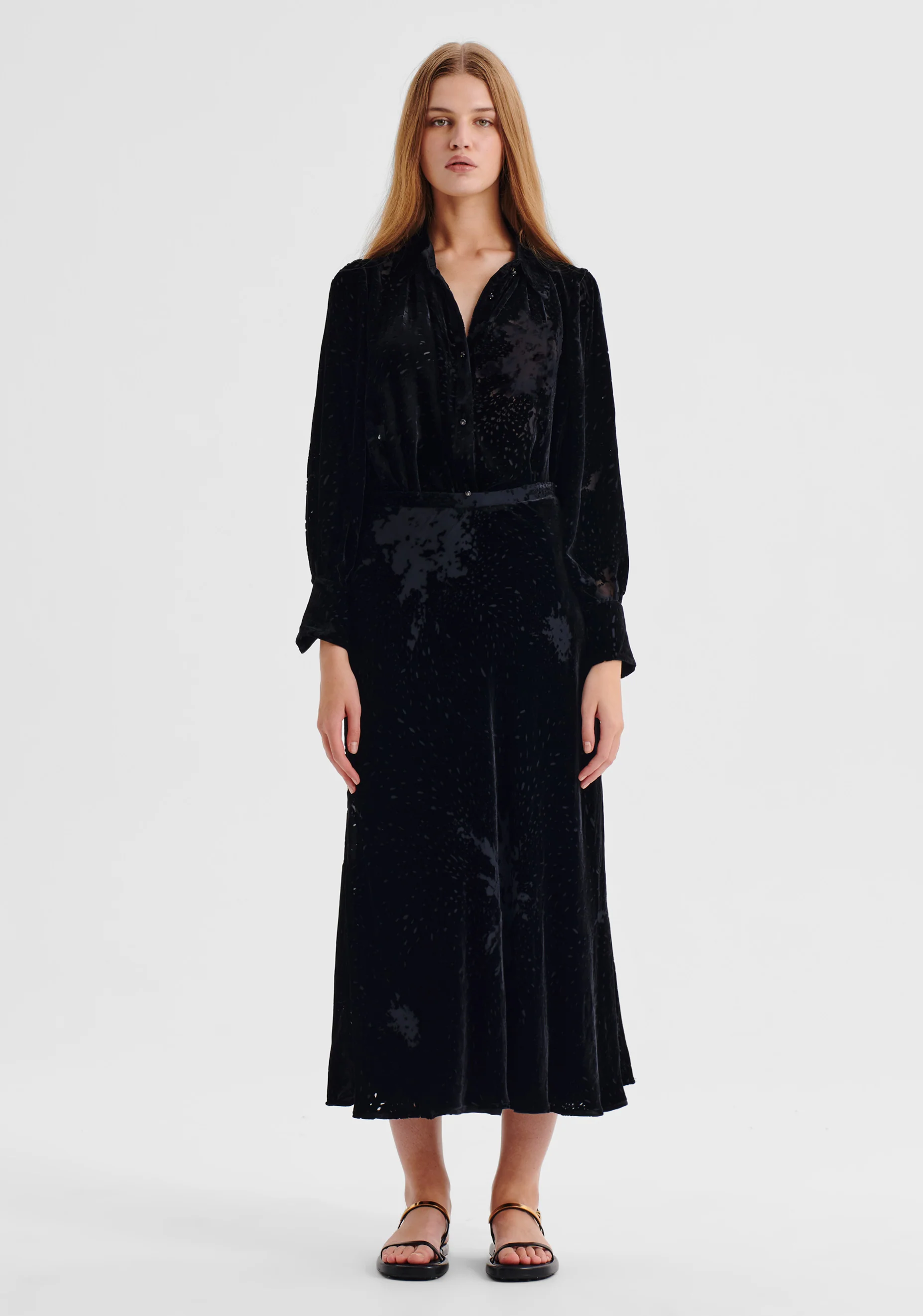 Aurora Velvet Skirt_Black - Image 4