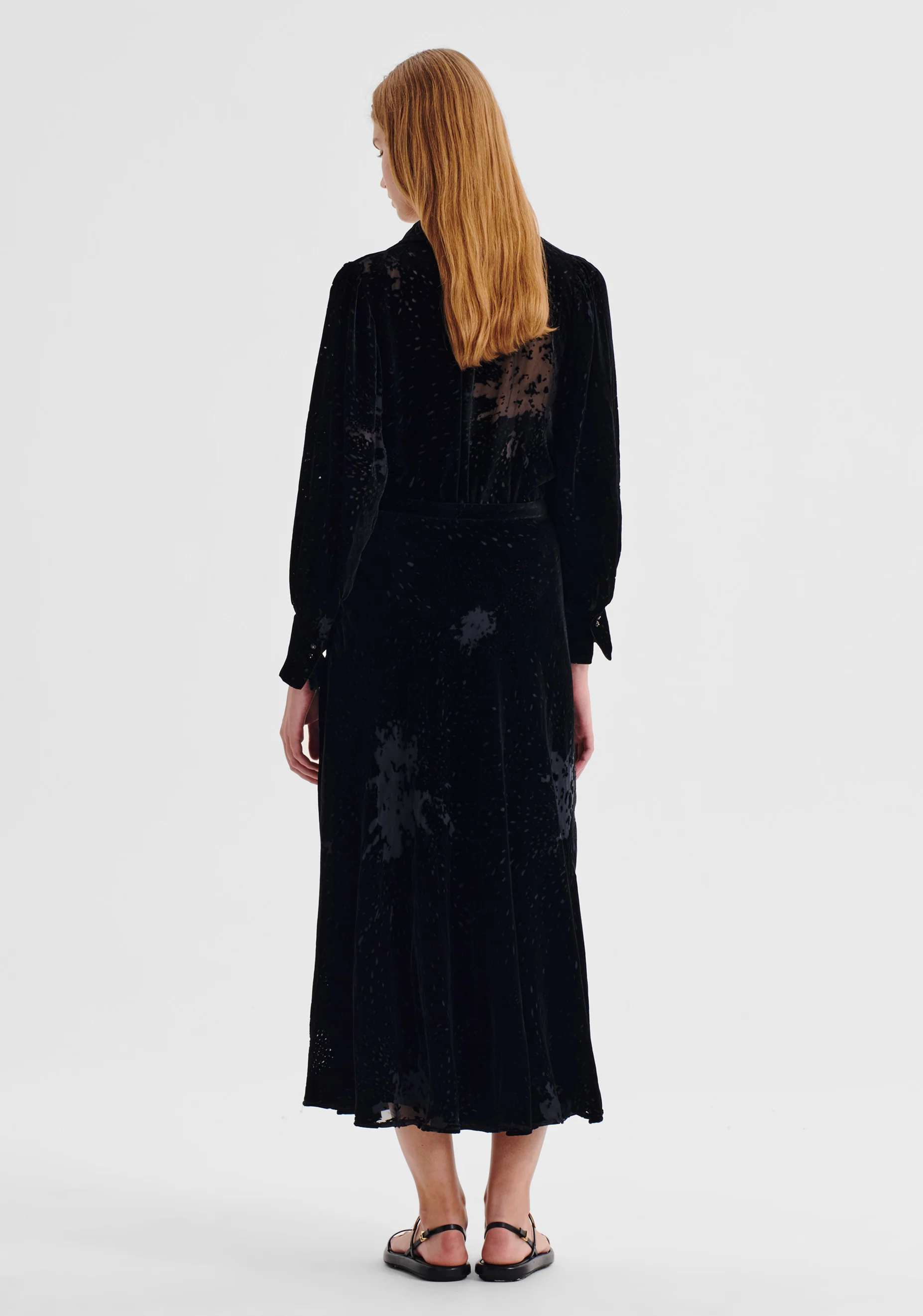 Aurora Velvet Skirt_Black - Image 5