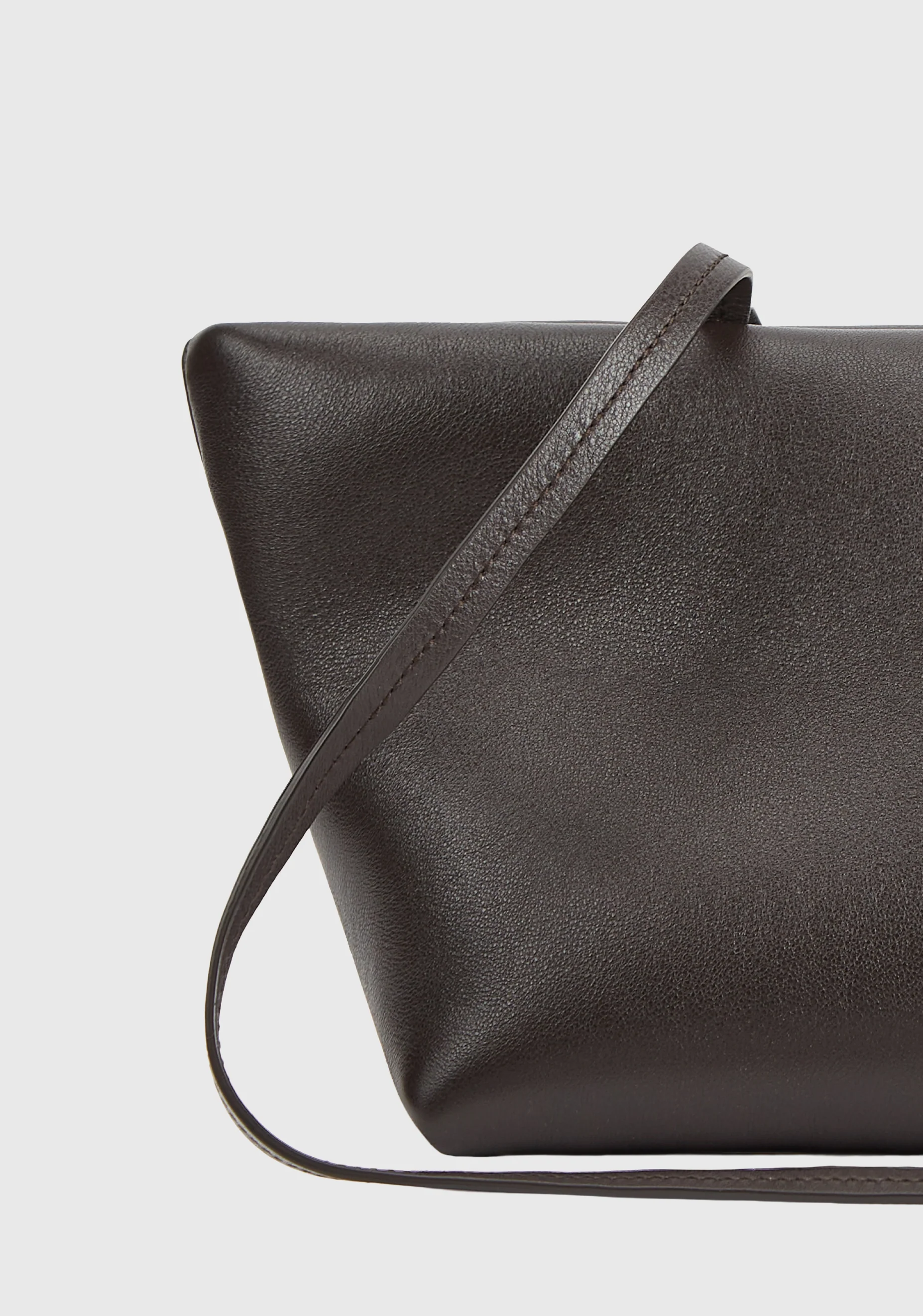 Boulevard Sling Leather Bag_Cacao - Image 6