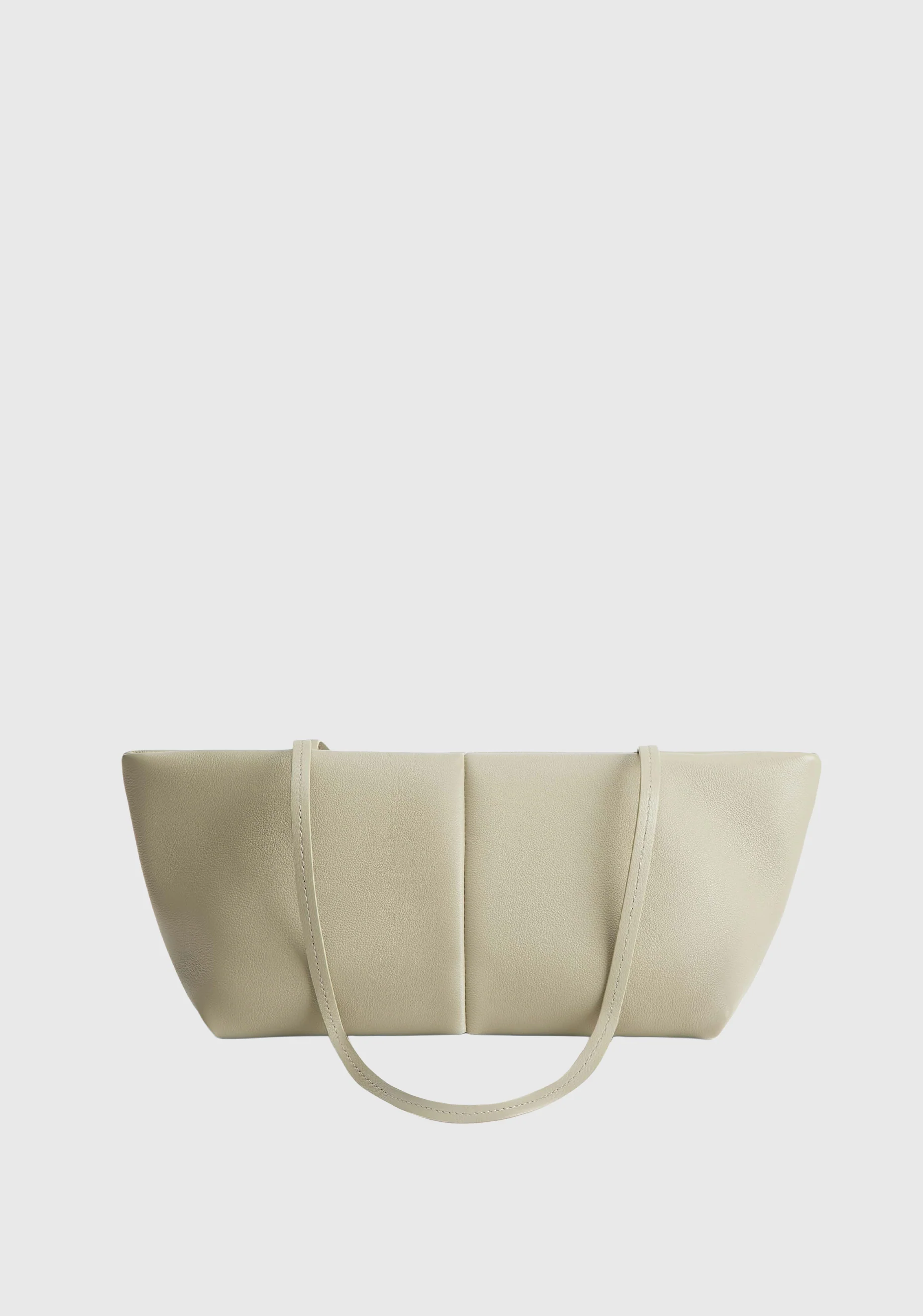 Boulevard Sling Leather Bag_Cream - Image 4
