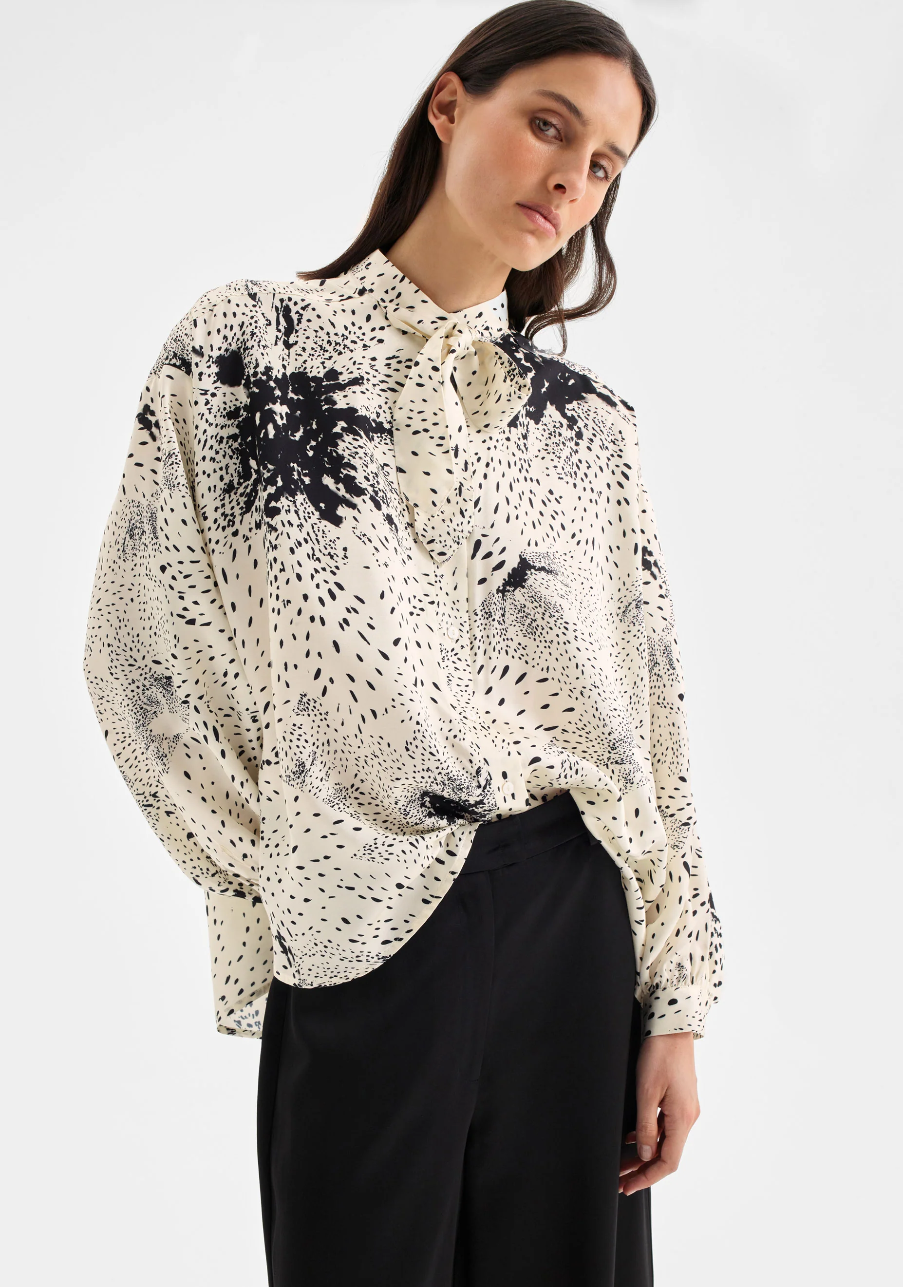 Florian Swing Shirt_Ecru Print - Image 2
