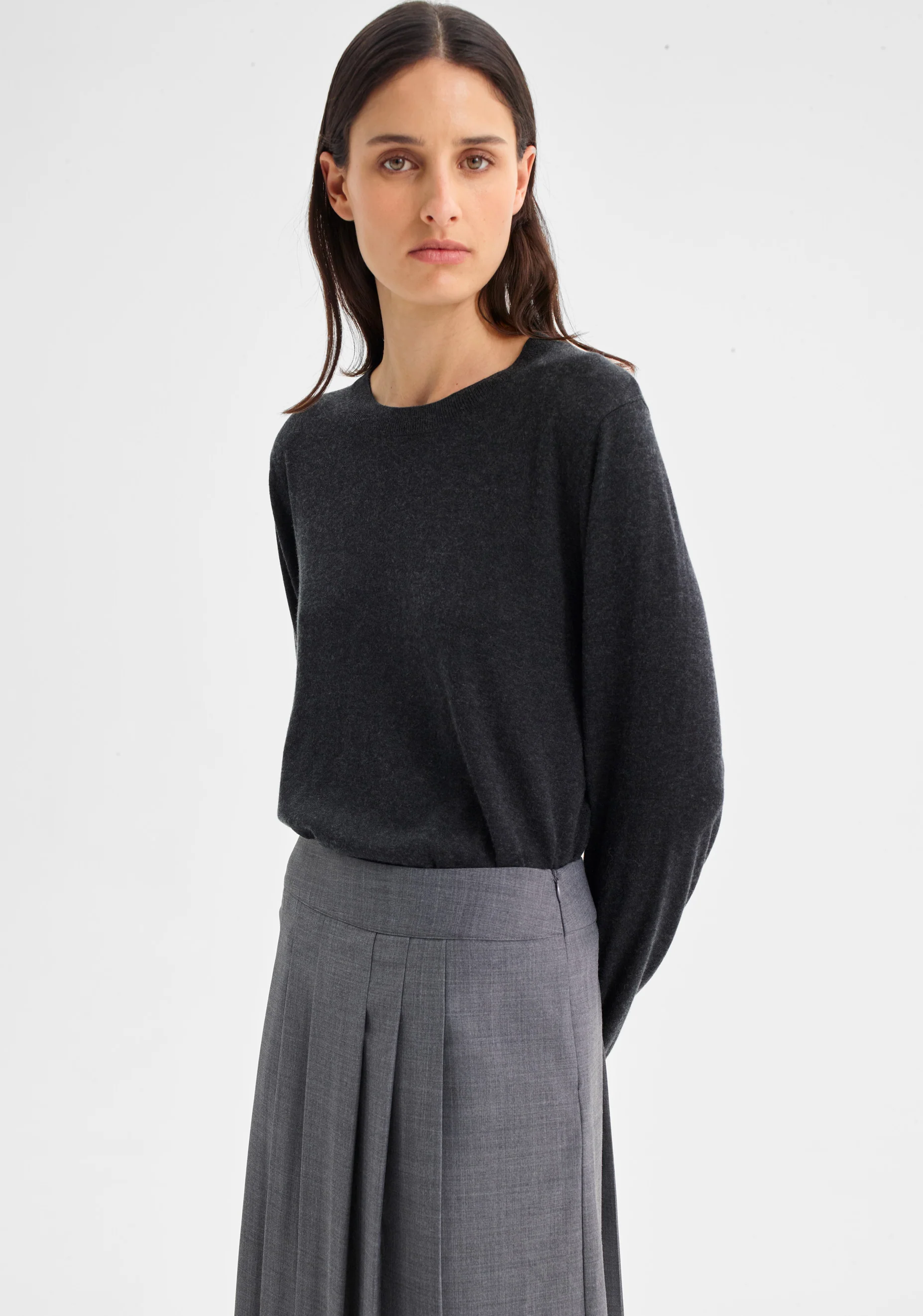 Hansel Skirt_Charcoal - Image 3