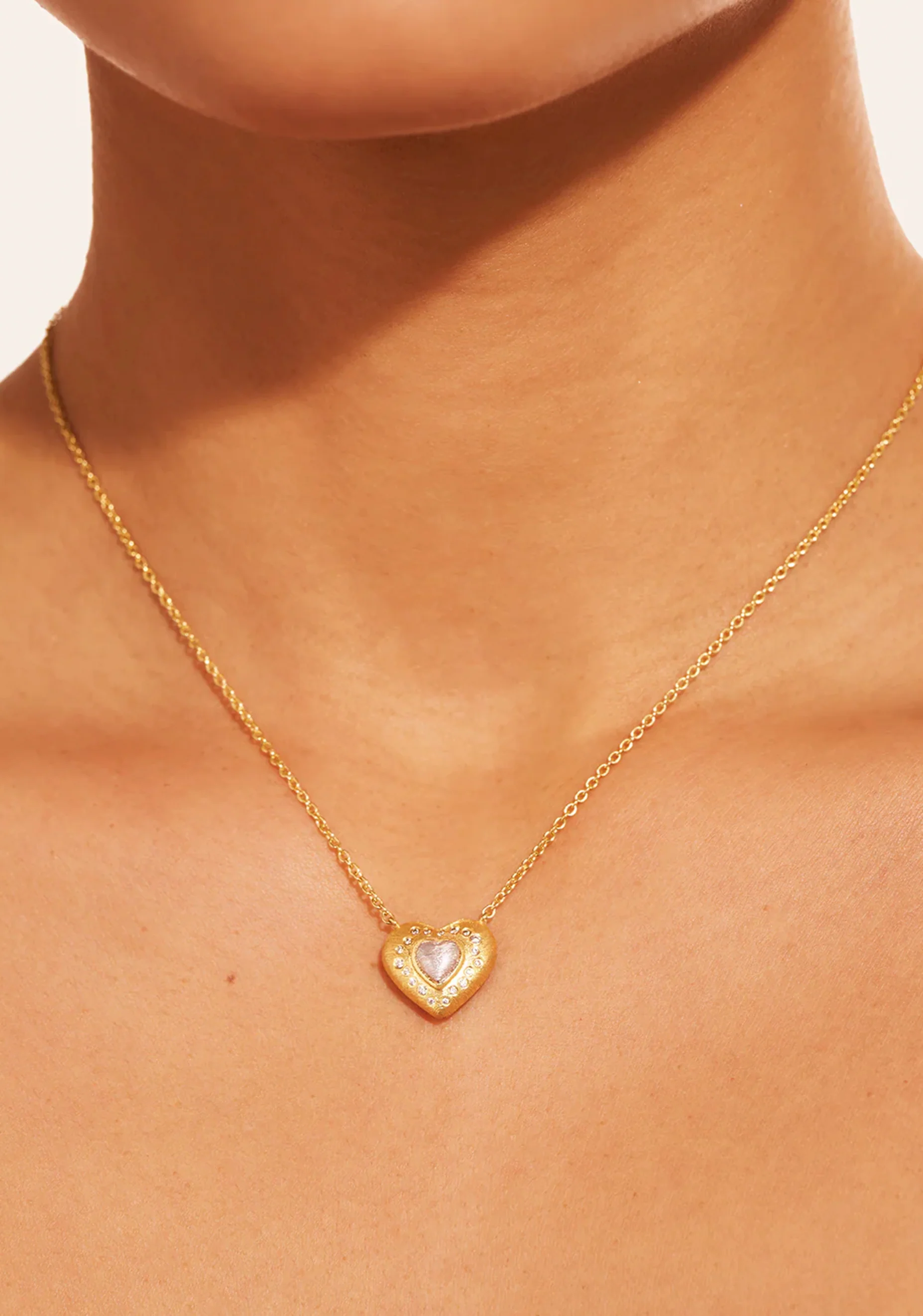 Magnetic Heart Necklace_White - Image 2