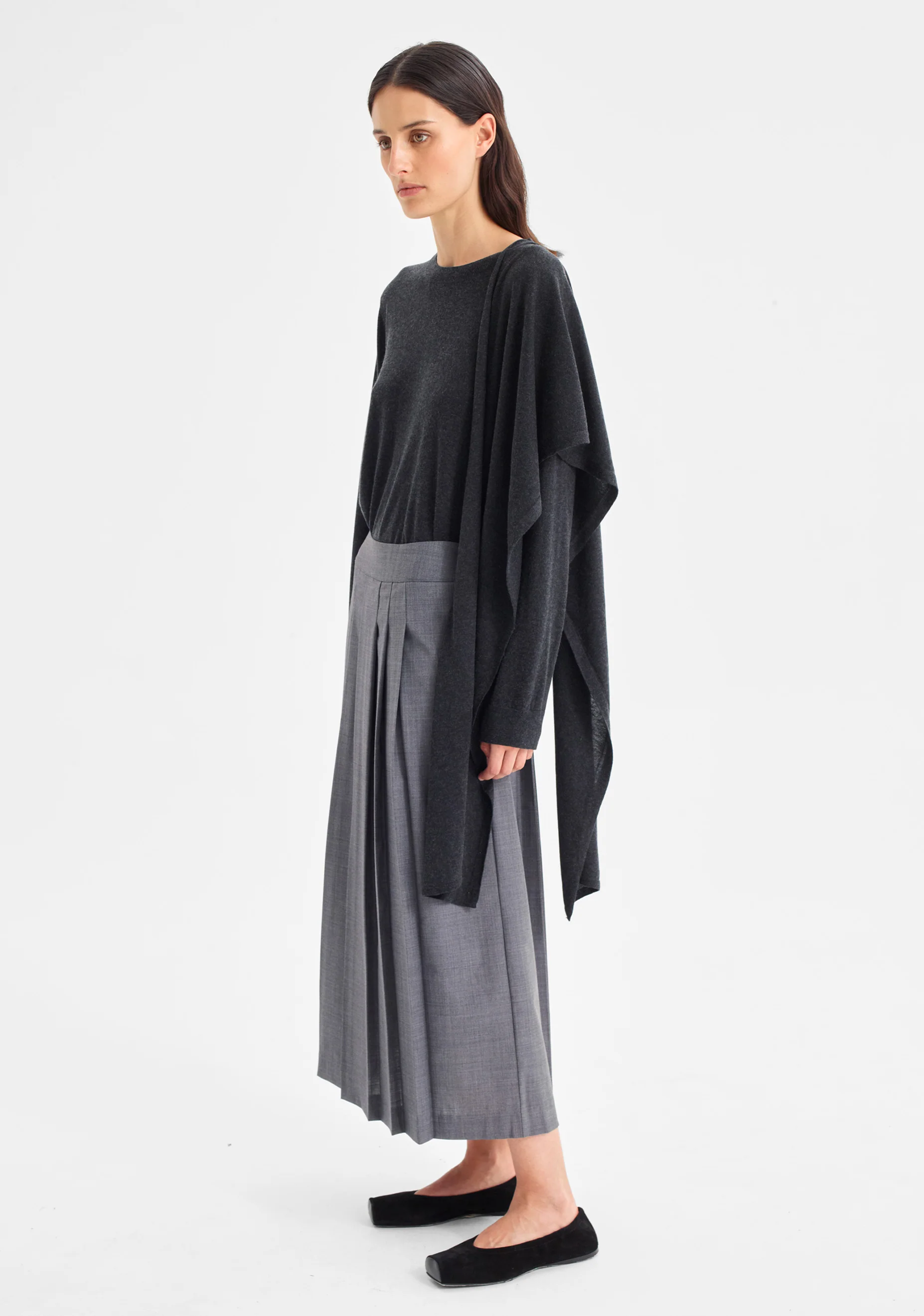 Margo Knit Scarf_Charcoal - Image 5