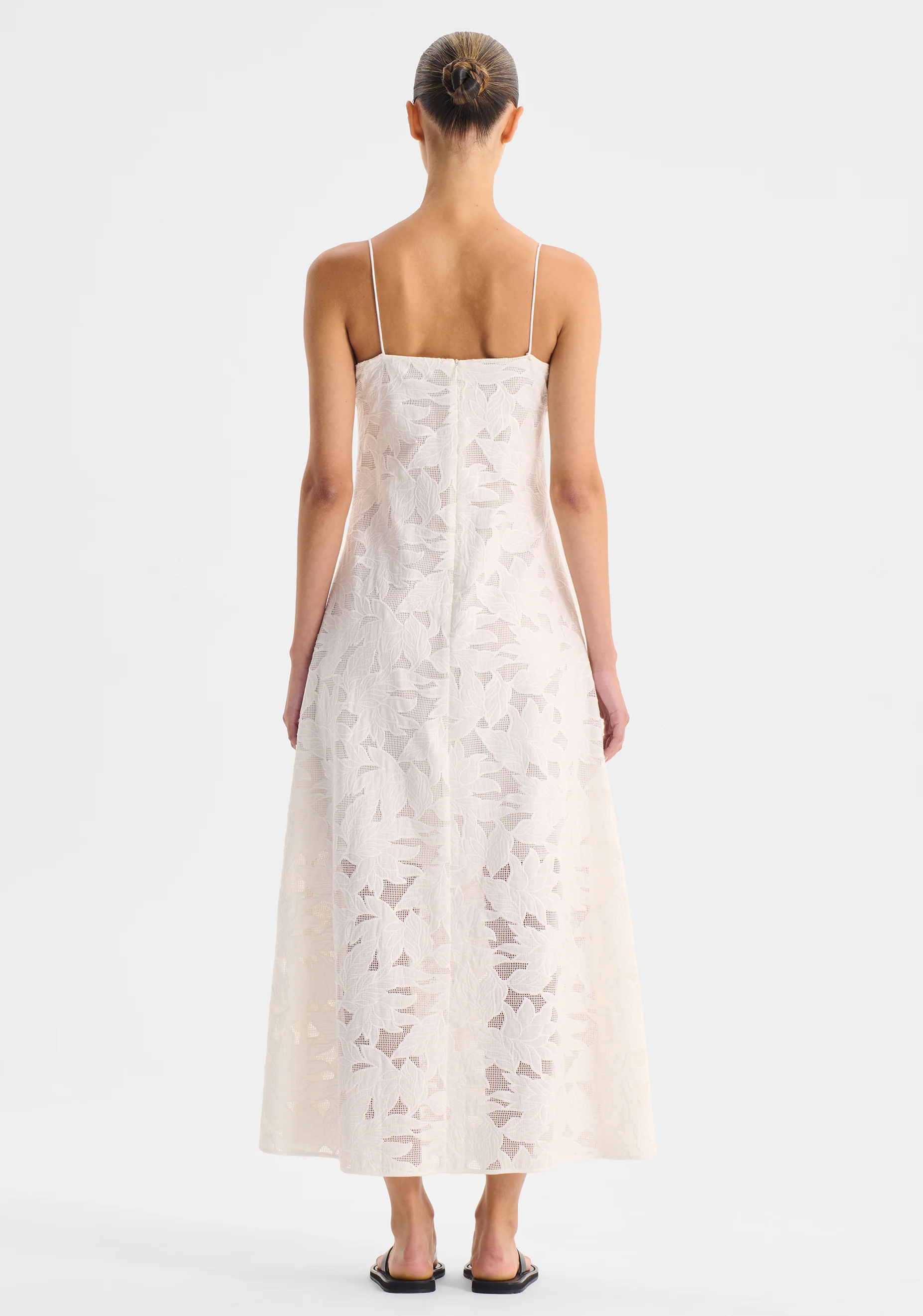 Marnie Anglaise Dress_White - Image 4