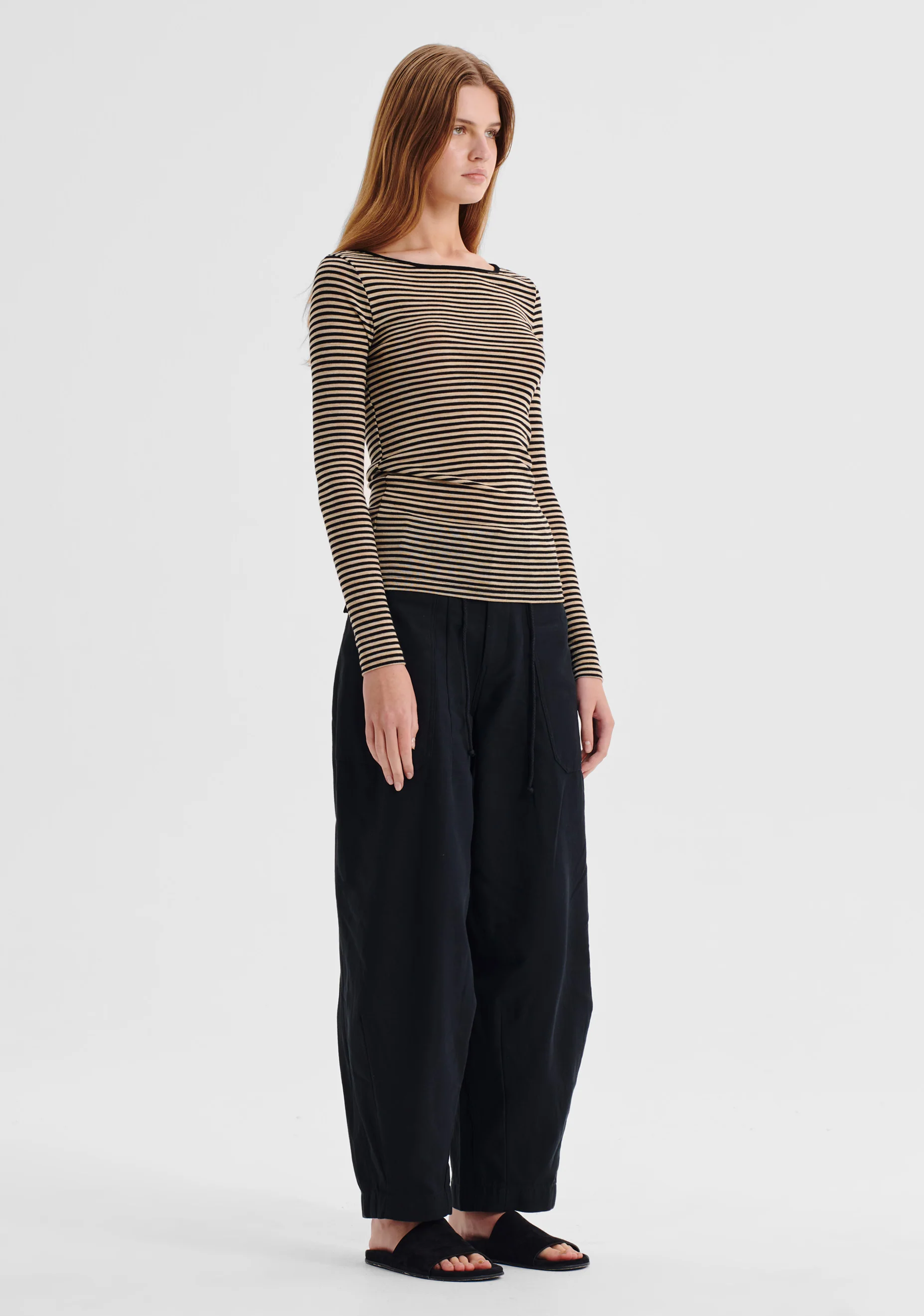 Morri Merino Stripe Round Neck_Birch Black - Image 3