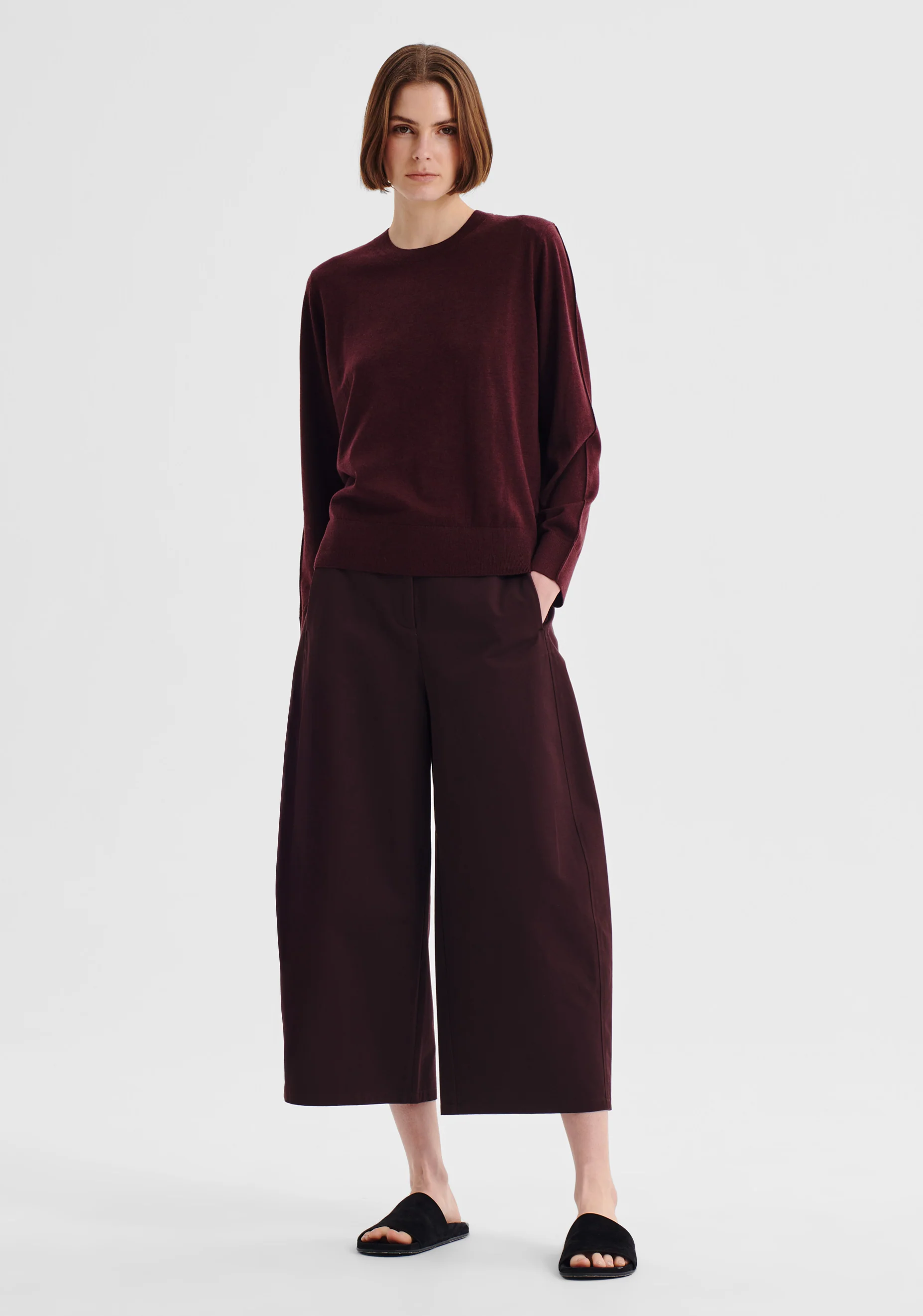 Oxford Merino Knit Pullover_Pinot - Image 2
