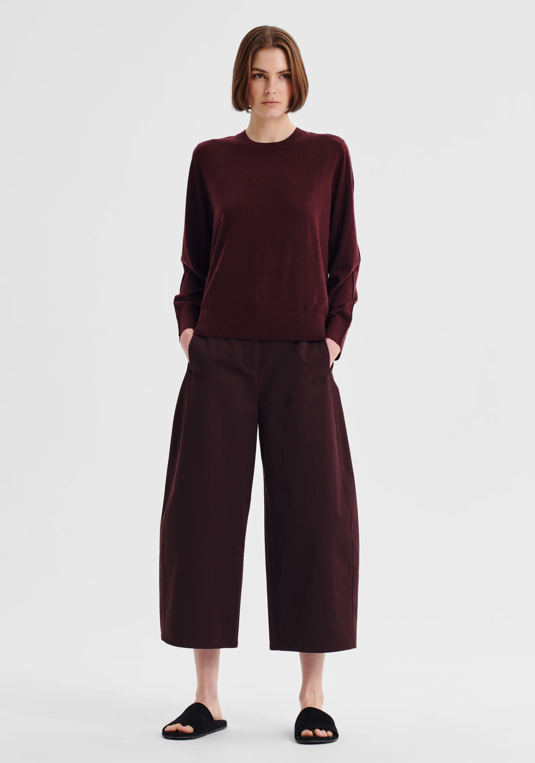 Oxford Merino Knit Pullover_Pinot - Image 5