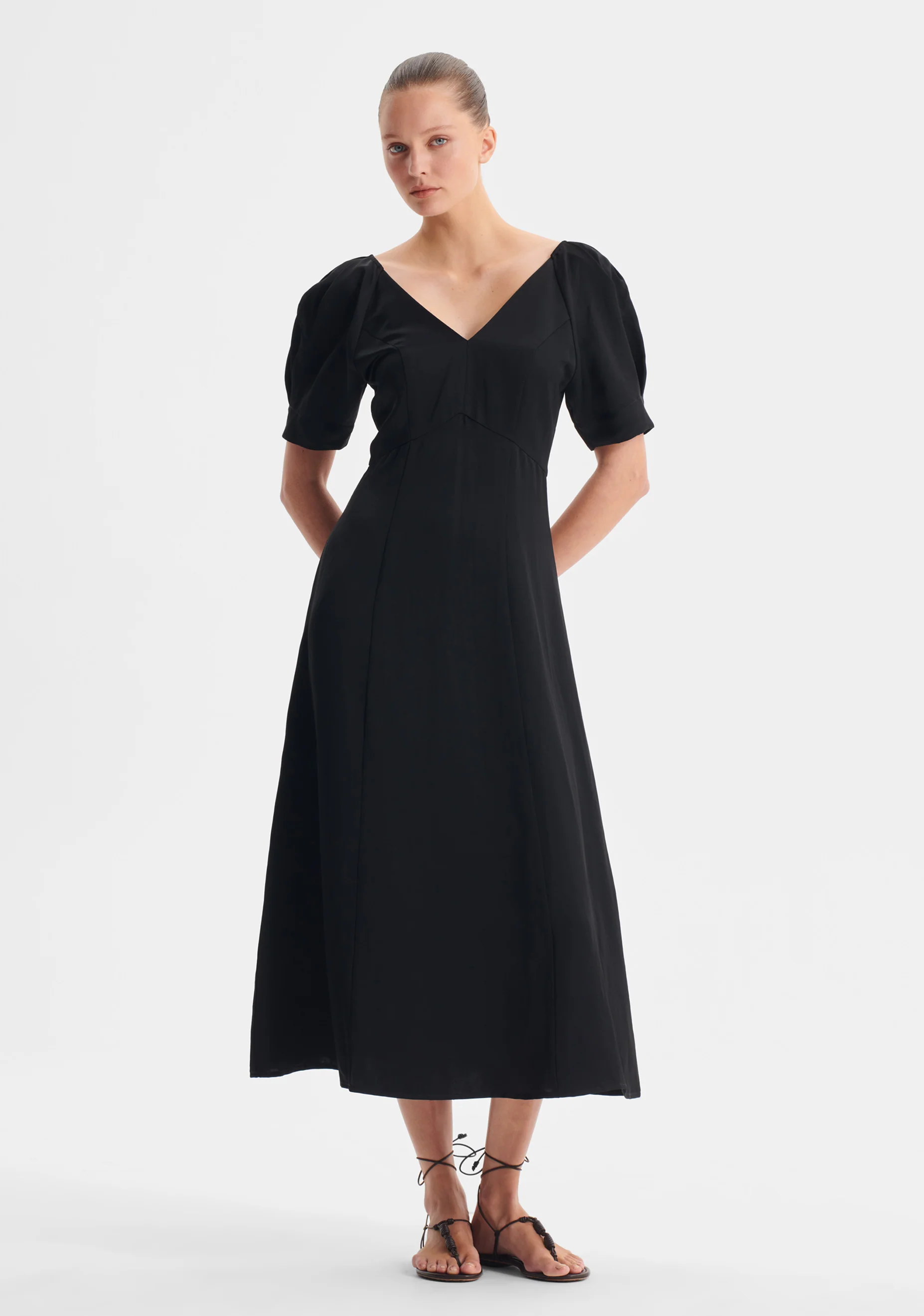 Sienna Midi Dress_Black - Image 4
