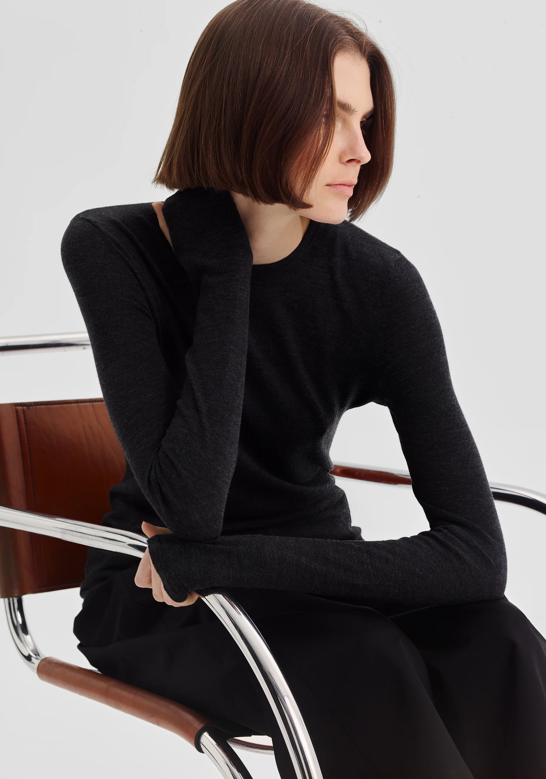 Theodore Fine Merino Knit Top_Charcoal - Image 5