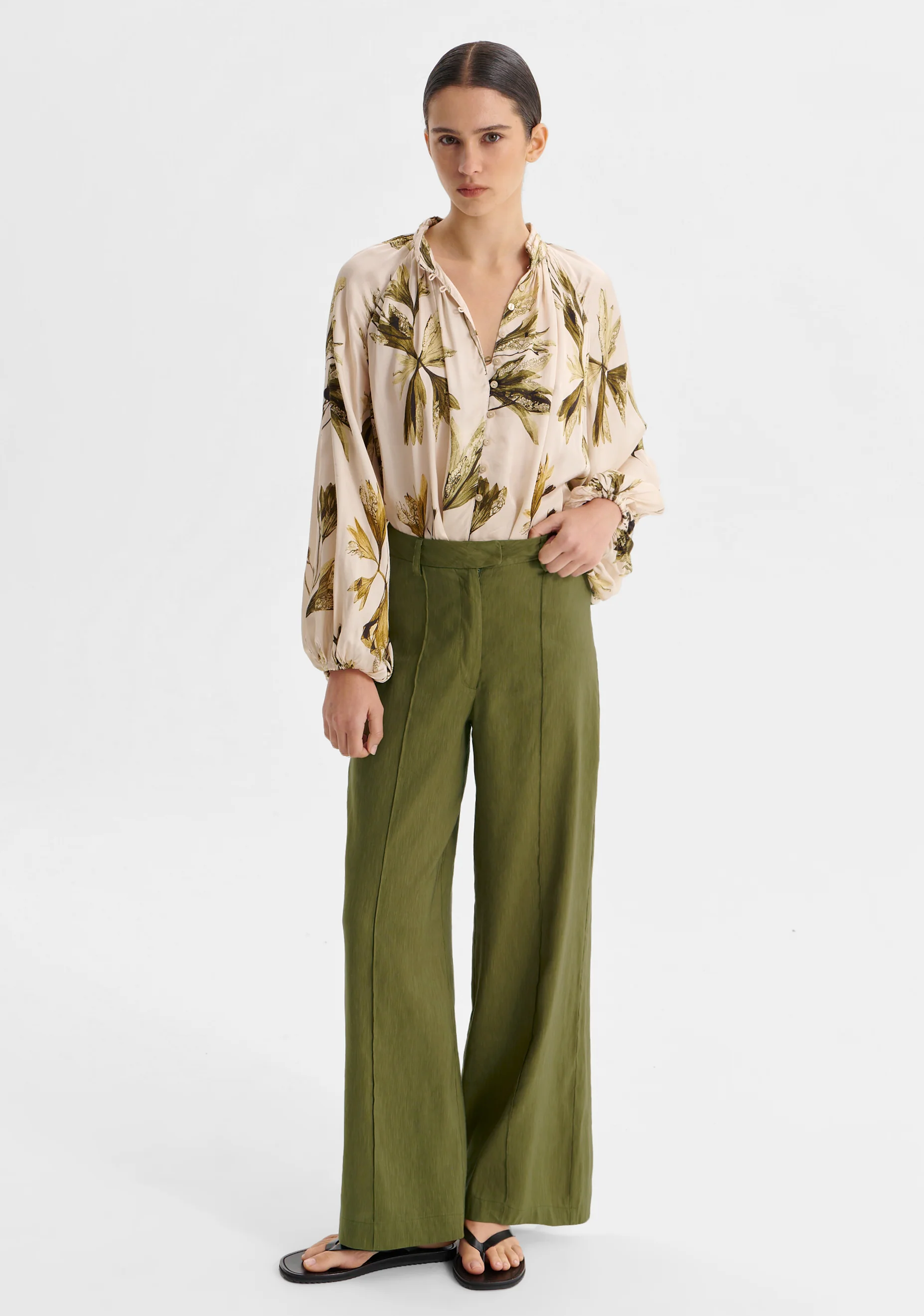 Victoria Pintuck Pant_Chive - Image 3